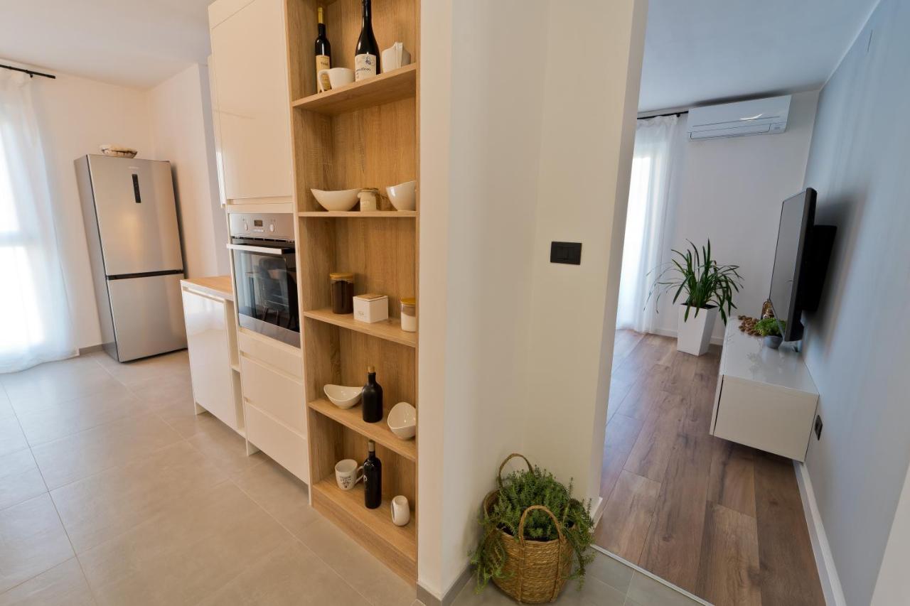 Malemi Apartment プーラ エクステリア 写真