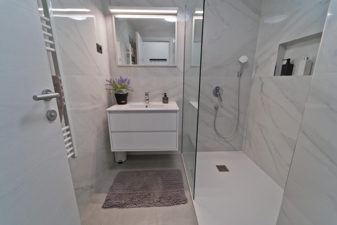 Malemi Apartment プーラ エクステリア 写真