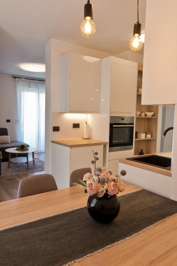 Malemi Apartment プーラ エクステリア 写真