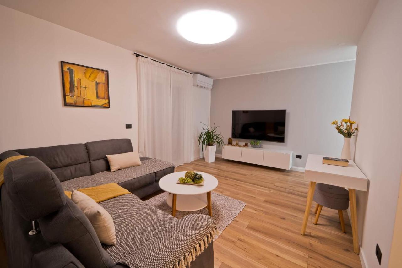 Malemi Apartment プーラ エクステリア 写真